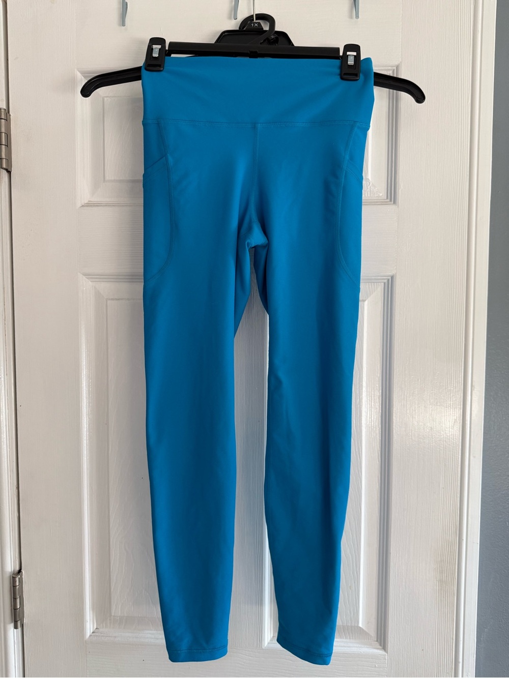 Old Navy Bright Turquoise Active Leggings